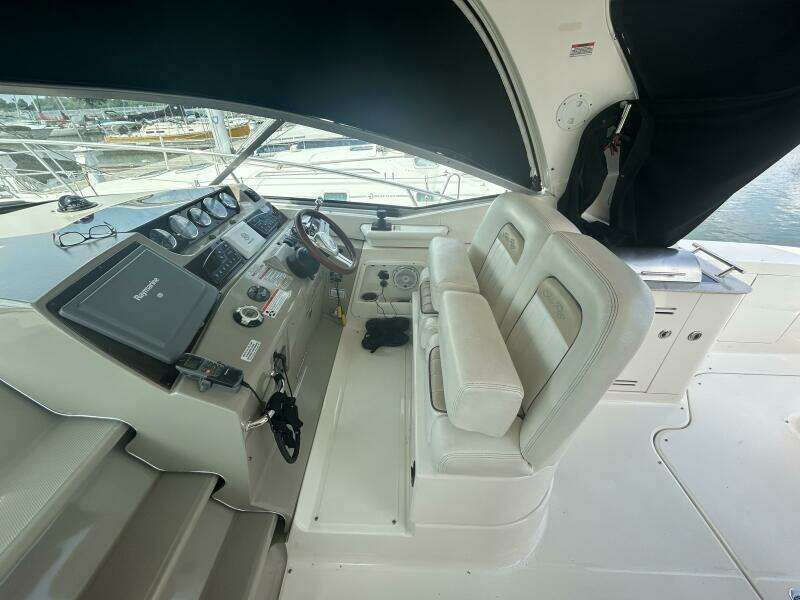 37ft Sea Ray Yacht For Sale