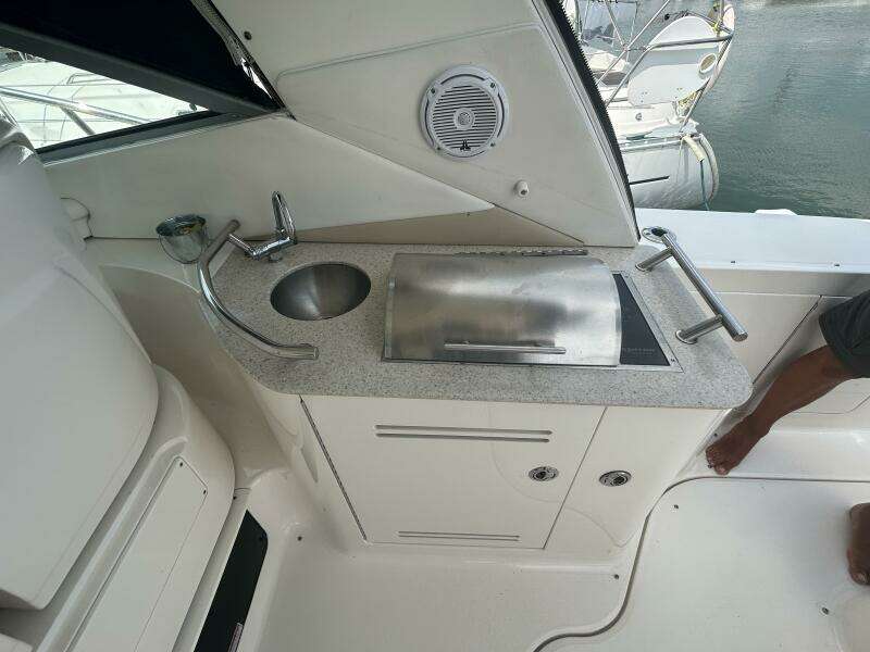 37ft Sea Ray Yacht For Sale