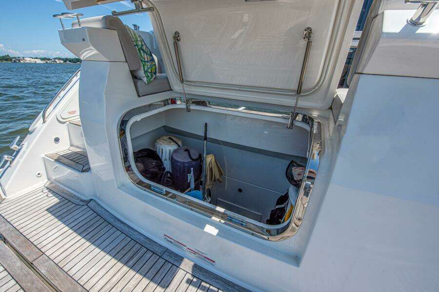 55ft Sea Ray Yacht For Sale
