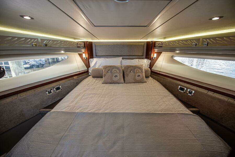 55ft Sea Ray Yacht For Sale