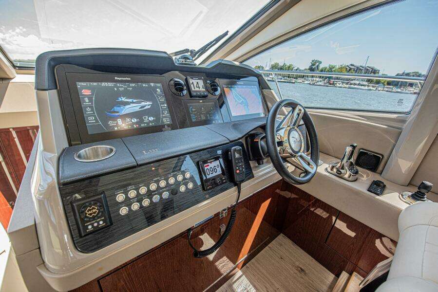 55ft Sea Ray Yacht For Sale