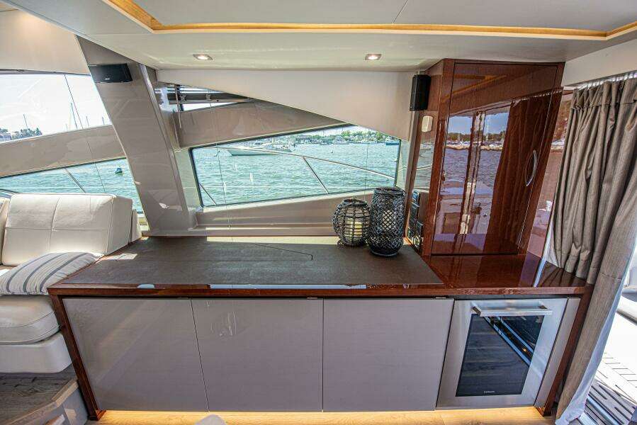 55ft Sea Ray Yacht For Sale