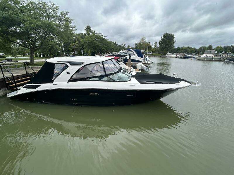 35ft Sea Ray Yacht For Sale