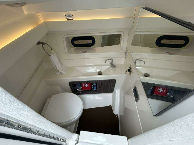35ft Sea Ray Yacht For Sale
