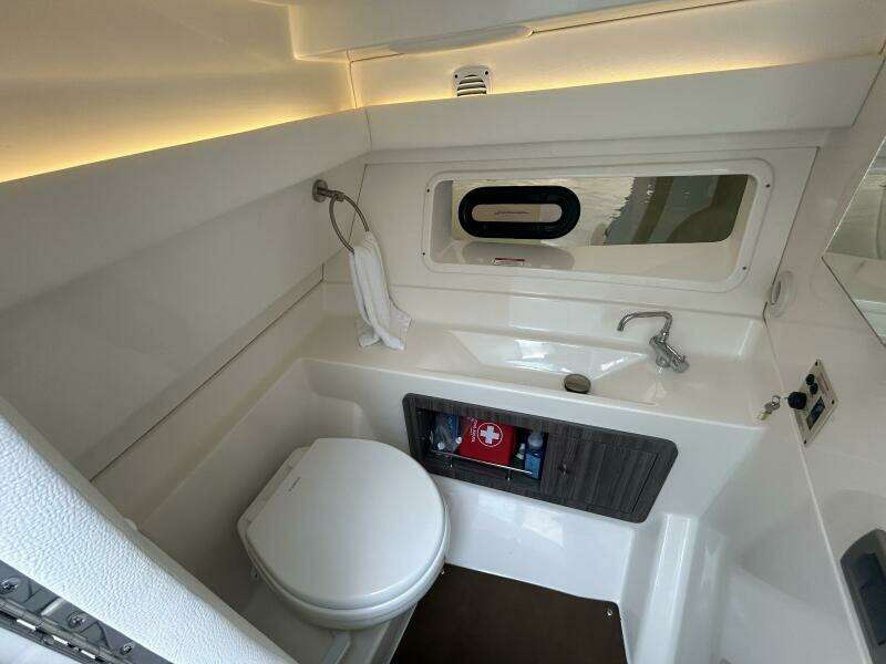 35ft Sea Ray Yacht For Sale