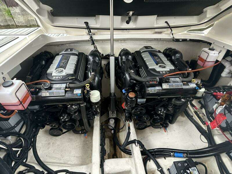 35ft Sea Ray Yacht For Sale