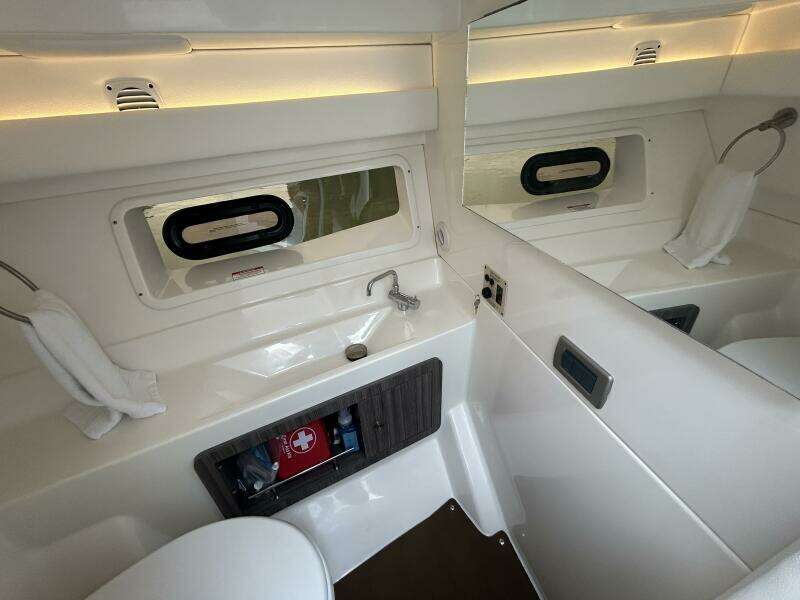 35ft Sea Ray Yacht For Sale