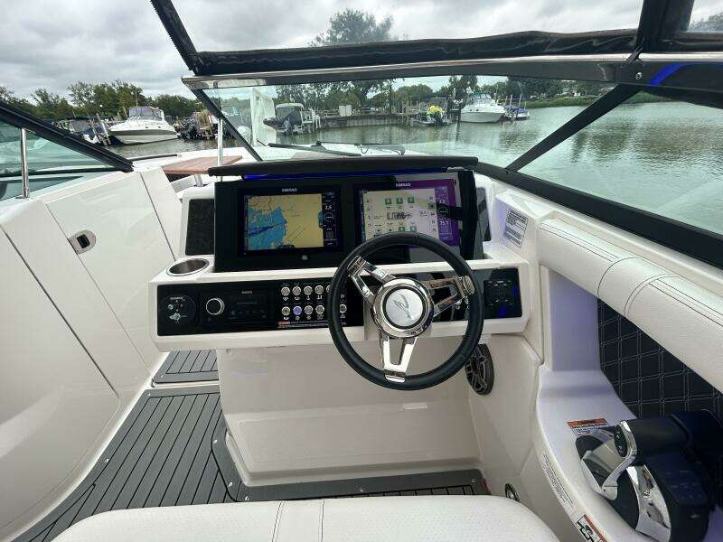 35ft Sea Ray Yacht For Sale