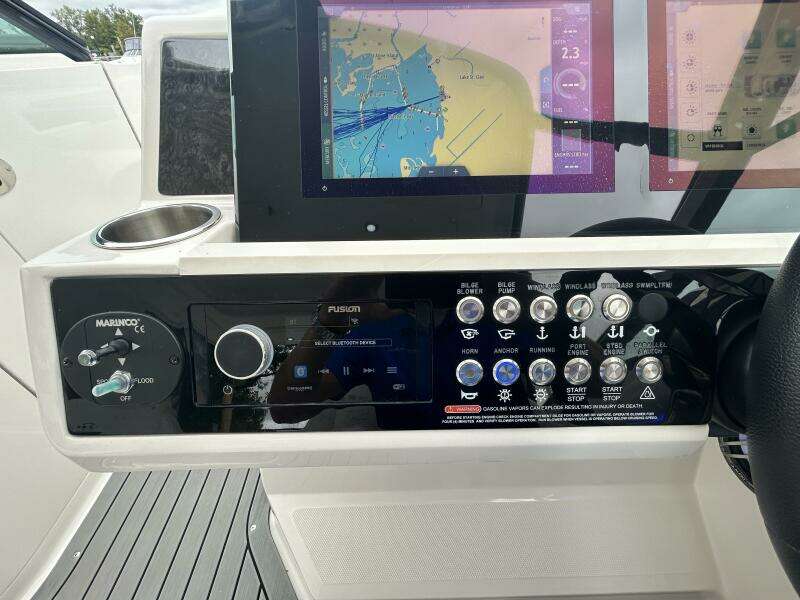 35ft Sea Ray Yacht For Sale