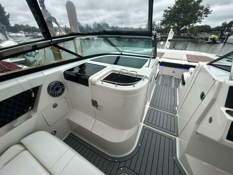 35ft Sea Ray Yacht For Sale