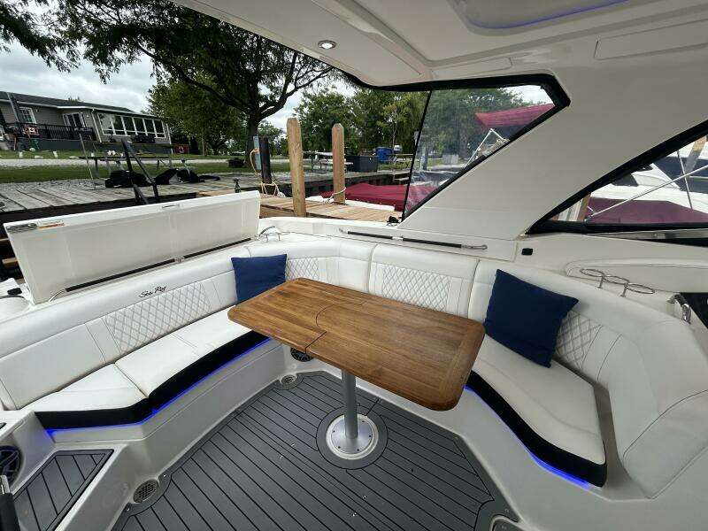 35ft Sea Ray Yacht For Sale