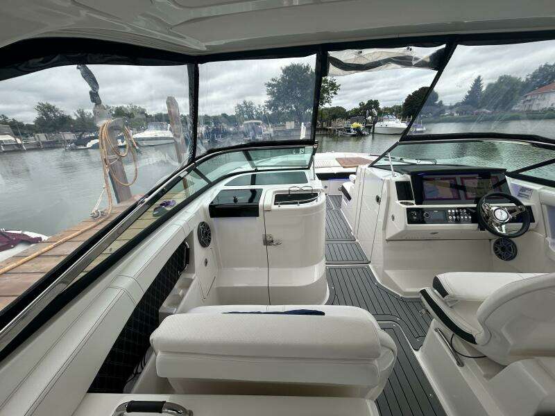 35ft Sea Ray Yacht For Sale