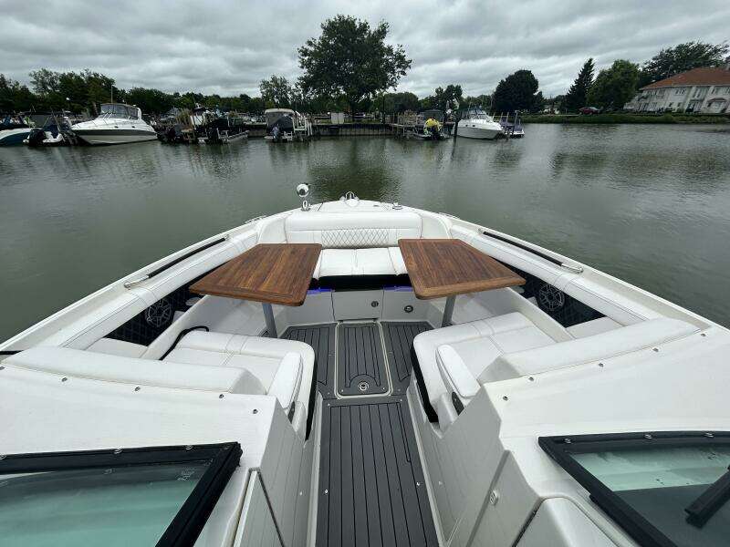 35ft Sea Ray Yacht For Sale