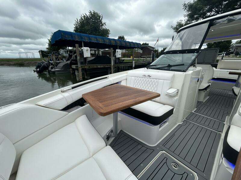 35ft Sea Ray Yacht For Sale