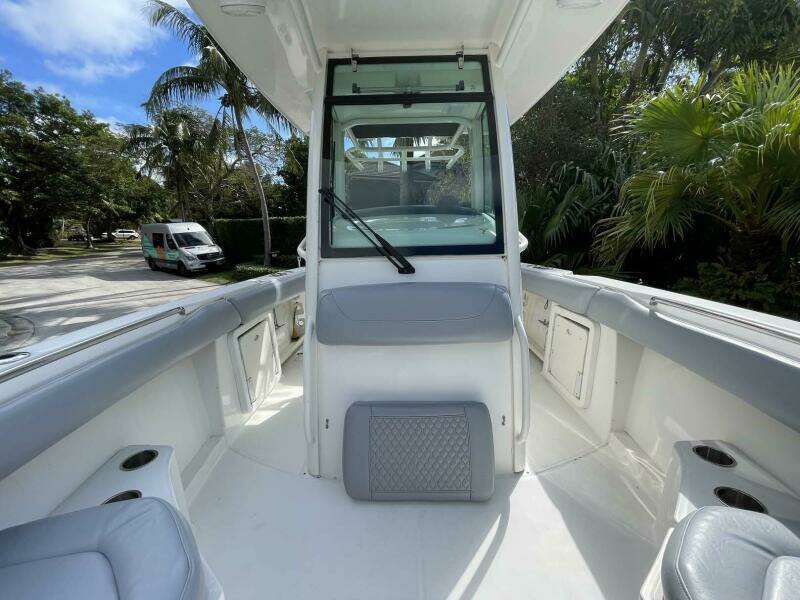 28ft Boston Whaler Yacht For Sale