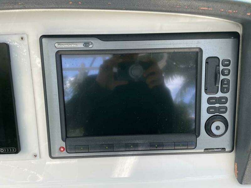 28ft Boston Whaler Yacht For Sale