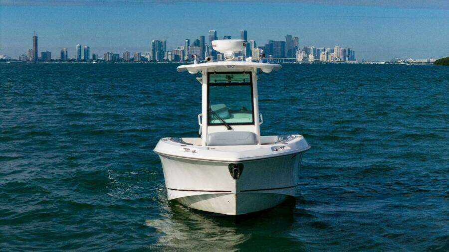 28ft Boston Whaler Yacht For Sale
