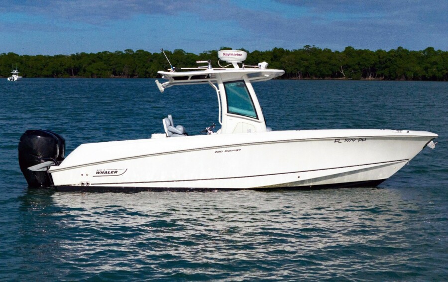 photo of 28' Boston Whaler 280 Outrage 2011