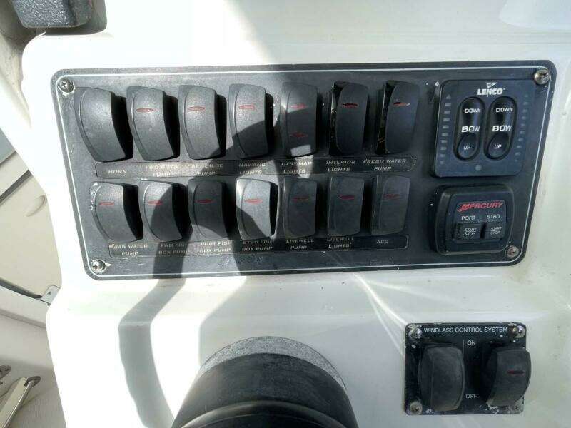 28ft Boston Whaler Yacht For Sale