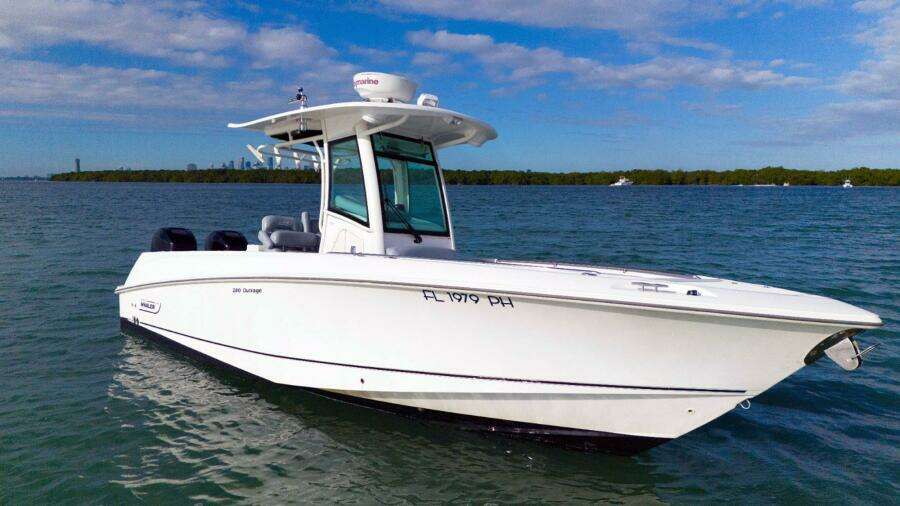 28ft Boston Whaler Yacht For Sale