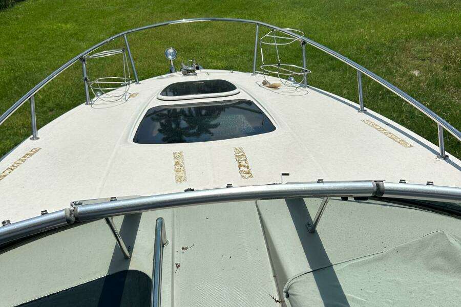 28ft Sea Ray Yacht For Sale