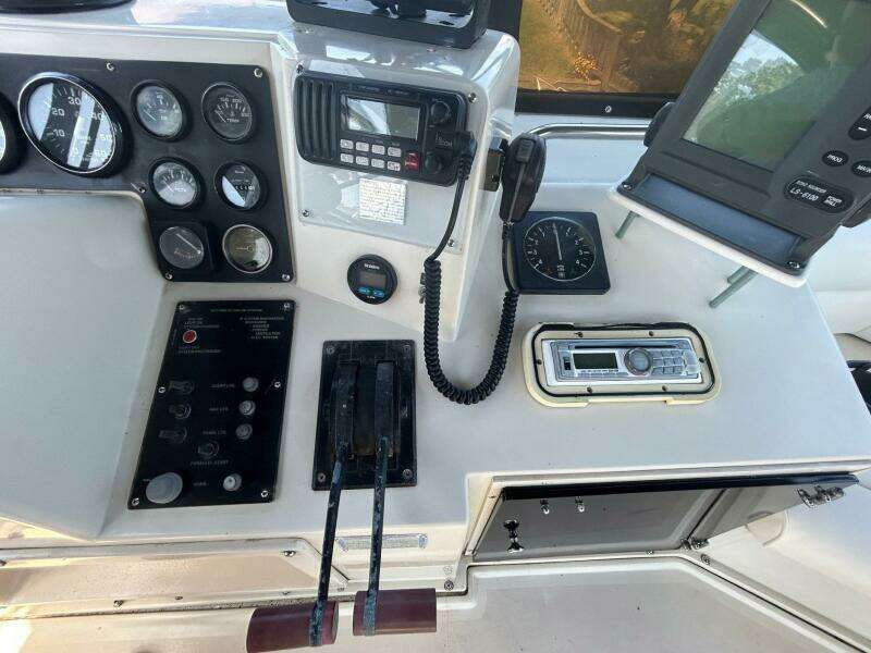 Sunny Side Up 34ft Silverton Yacht For Sale