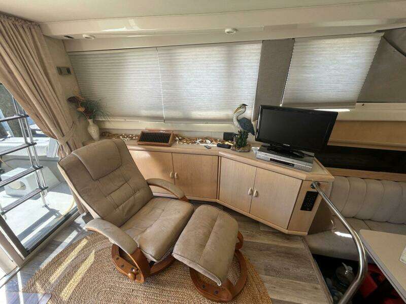 Sunny Side Up 34ft Silverton Yacht For Sale