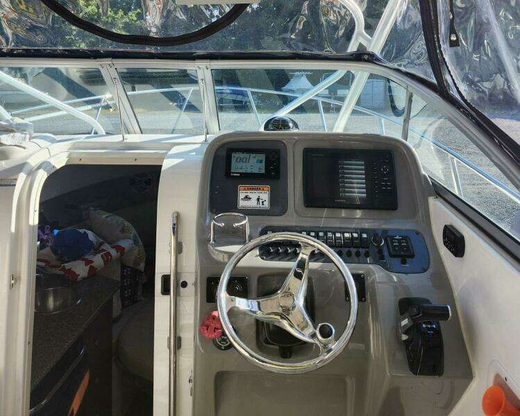 24ft Robalo Yacht For Sale