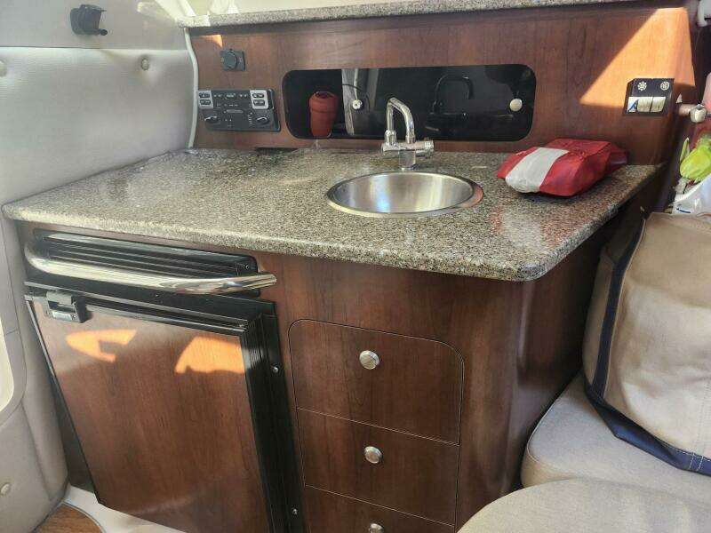 24ft Robalo Yacht For Sale