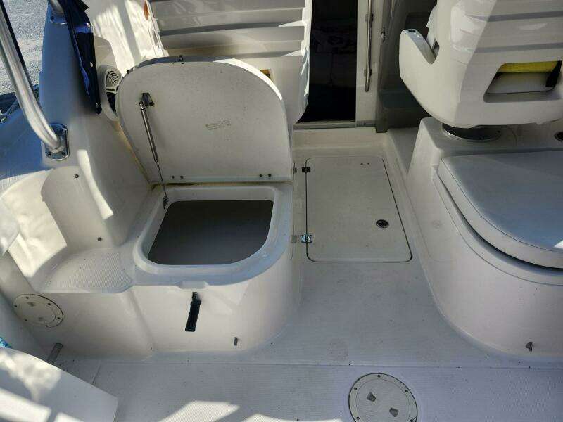 24ft Robalo Yacht For Sale