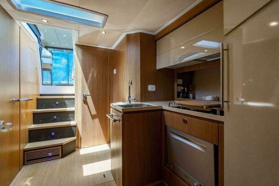 Endurance 50ft Azimut Yacht For Sale