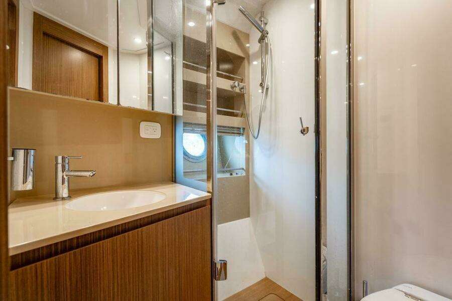 Endurance 50ft Azimut Yacht For Sale