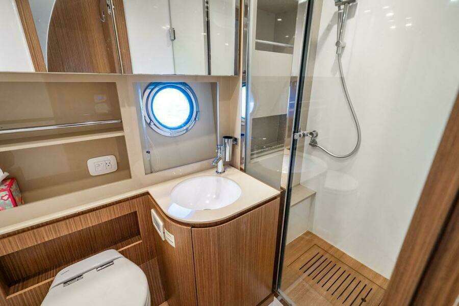 Endurance 50ft Azimut Yacht For Sale
