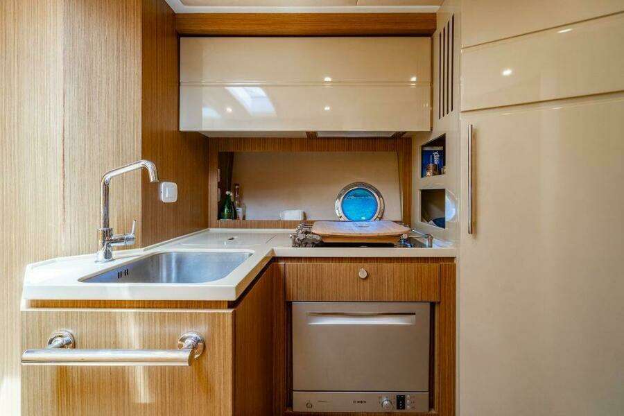 Endurance 50ft Azimut Yacht For Sale