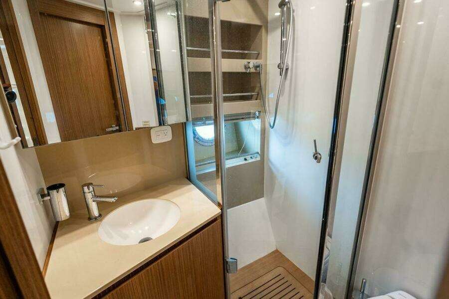 Endurance 50ft Azimut Yacht For Sale