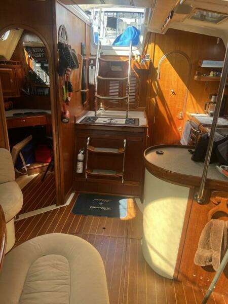 Wind Kist 43ft Hunter Yacht For Sale