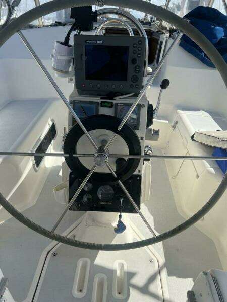 Wind Kist 43ft Hunter Yacht For Sale