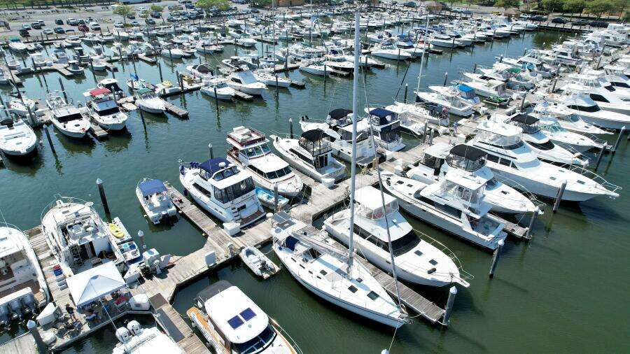 Wind Kist 43ft Hunter Yacht For Sale