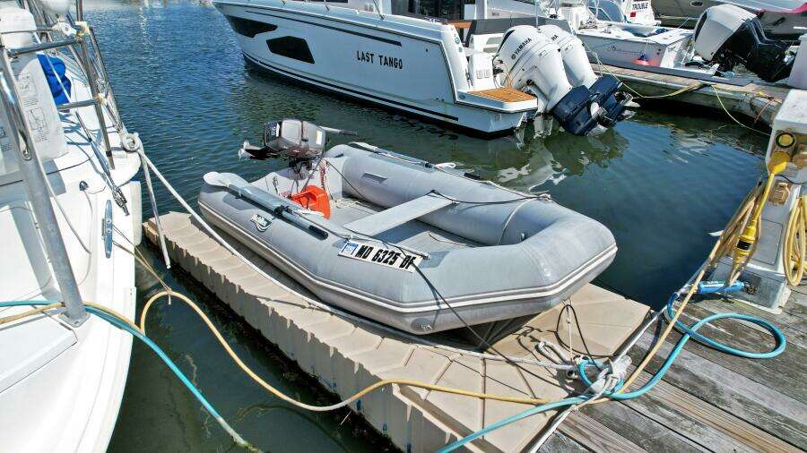 Wind Kist 43ft Hunter Yacht For Sale