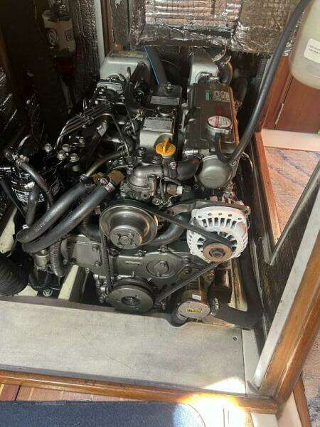 Wind Kist 43ft Hunter Yacht For Sale