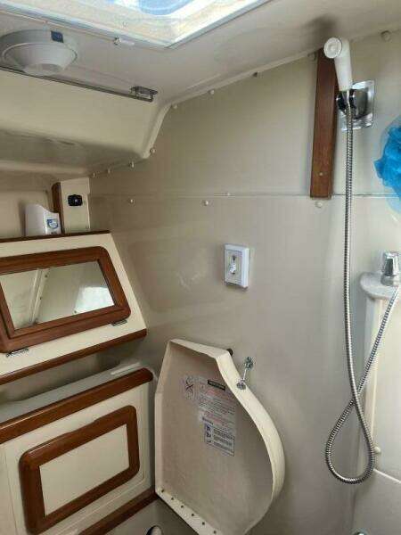Wind Kist 43ft Hunter Yacht For Sale