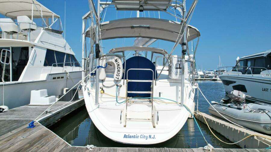 Wind Kist 43ft Hunter Yacht For Sale