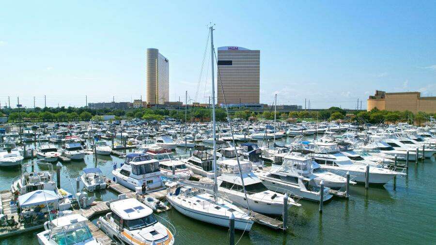 Wind Kist 43ft Hunter Yacht For Sale