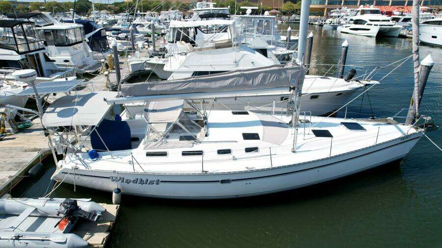 Wind Kist 43ft Hunter Yacht For Sale