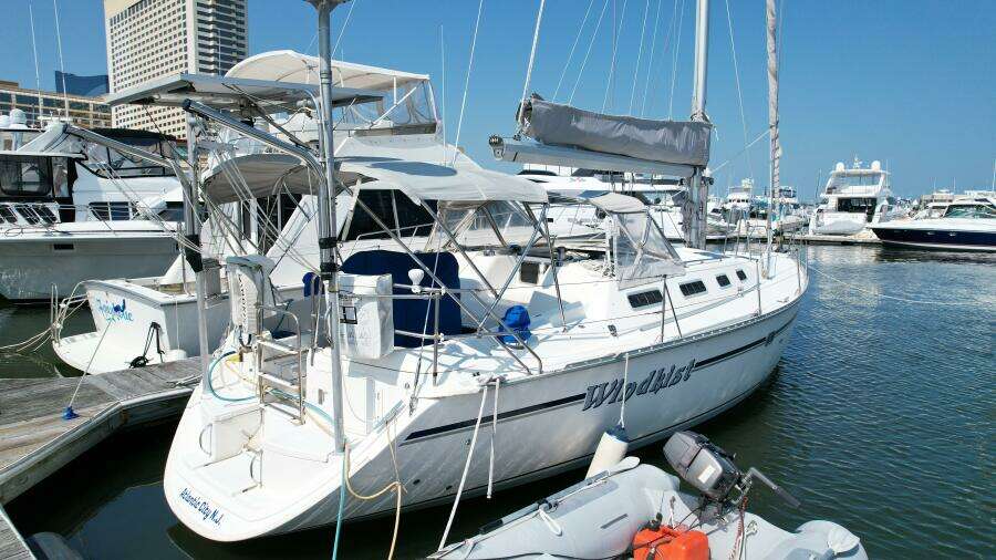 Wind Kist 43ft Hunter Yacht For Sale