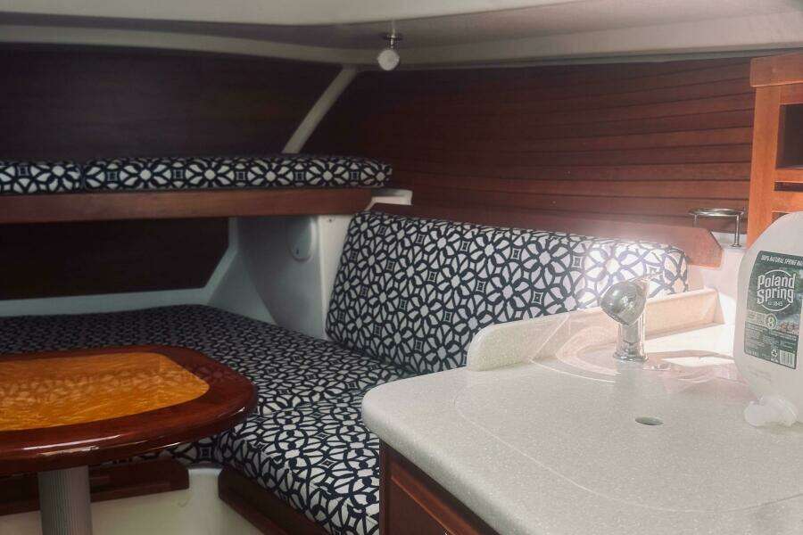 Sisters 30ft Back Cove Yacht For Sale