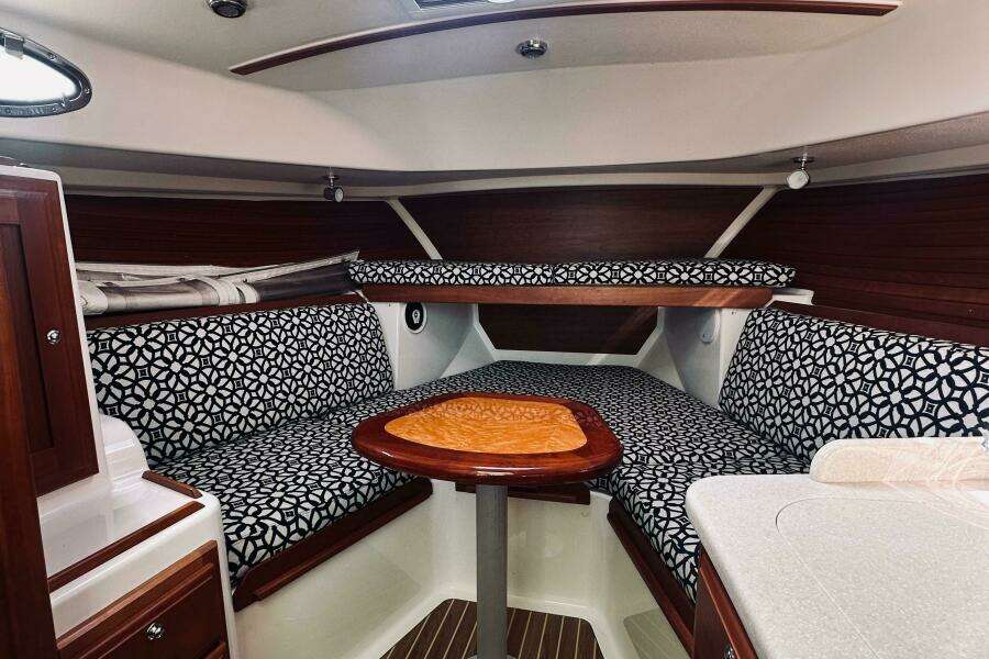 Sisters 30ft Back Cove Yacht For Sale
