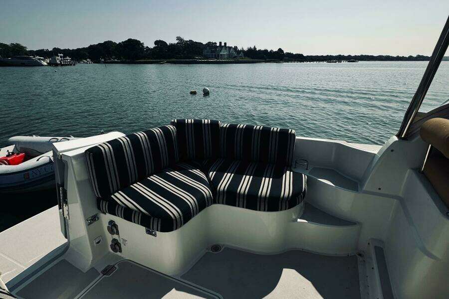 Sisters 30ft Back Cove Yacht For Sale