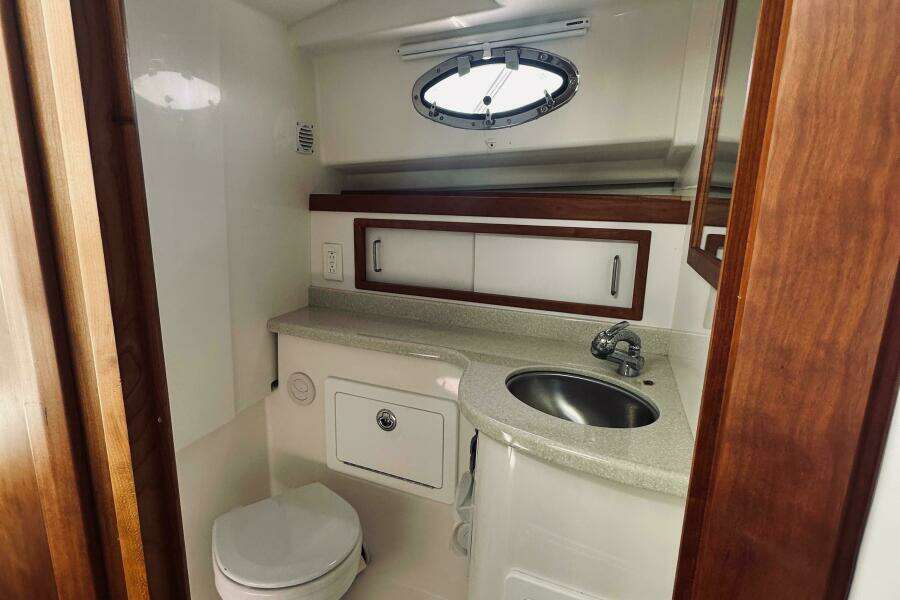 Sisters 30ft Back Cove Yacht For Sale
