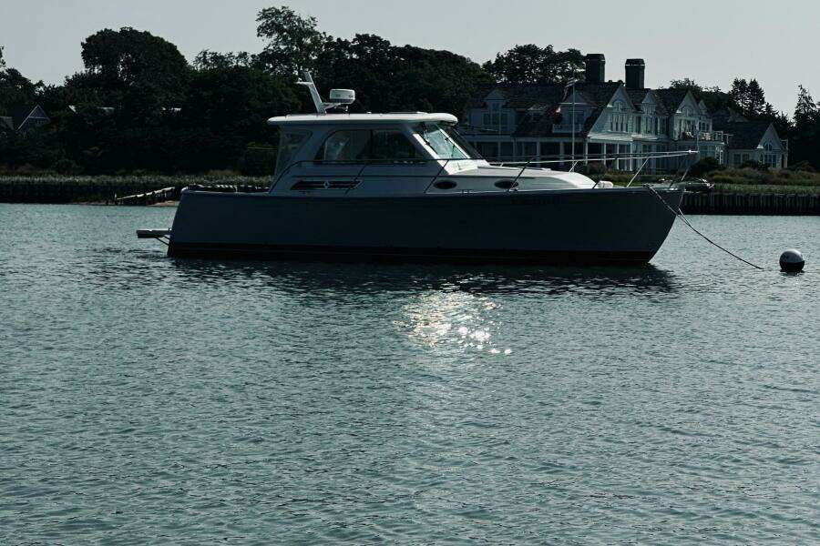 Sisters 30ft Back Cove Yacht For Sale